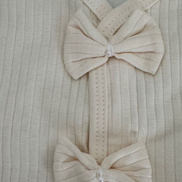 Charming Organic Cotton Cream Kids 2pcs Set with Bows - Picture 6 of 9